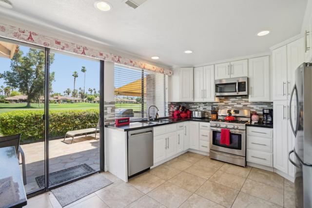 436 S Sierra Madre, Palm Desert CA: https://media.crmls.org/mediaz/5a321289-9b7d-4118-9811-f0bb5769b3b3.jpg
