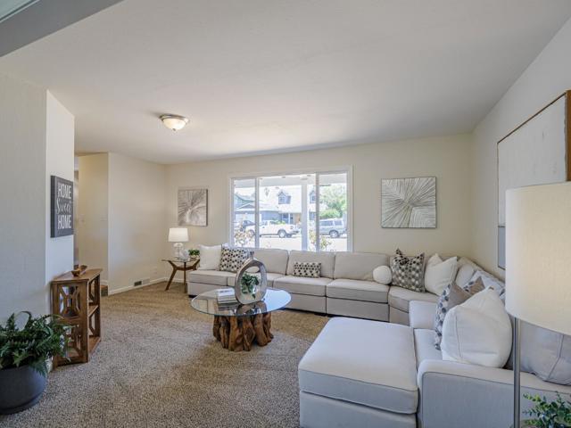 917 Sir Francis Avenue, Capitola CA: https://media.crmls.org/mediaz/5a335231-1b5e-4c0e-849d-6fd1190067e5.jpg