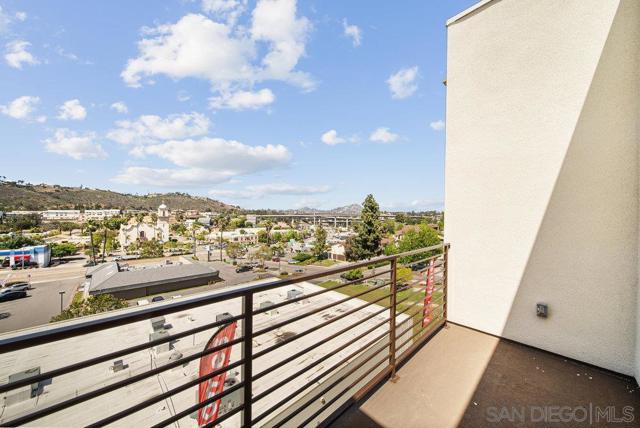 8170 Golden Ave, Lemon Grove CA: https://media.crmls.org/mediaz/5a33fd0c-ade5-4a10-b707-85dab361b687.jpg