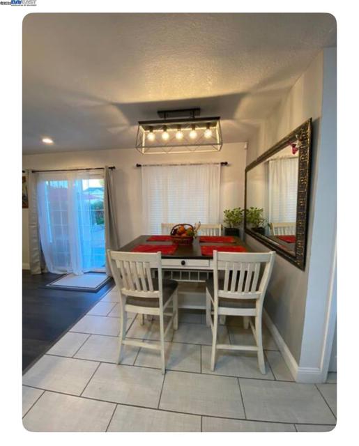 1112 Adason Dr, San Leandro CA: https://media.crmls.org/mediaz/5a346f40-1195-47b9-87b2-9579a3d558ac.jpg