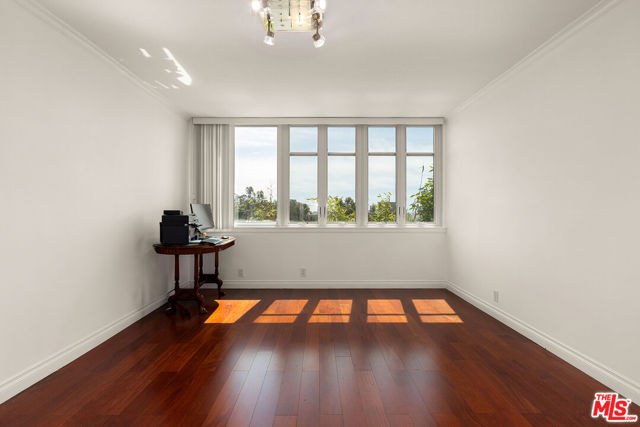 Drew Fenton | 289 S Barrington Avenue Los Angeles CA | MLS: 7268820 Drew Fenton | 289 S Barrington Avenue Los Angeles CA | MLS: 7268820