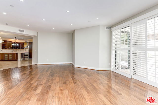 1310 Armacost Avenue, Los Angeles CA: https://media.crmls.org/mediaz/5a351014-8b59-4fb5-967c-1306c323f4e6.jpg