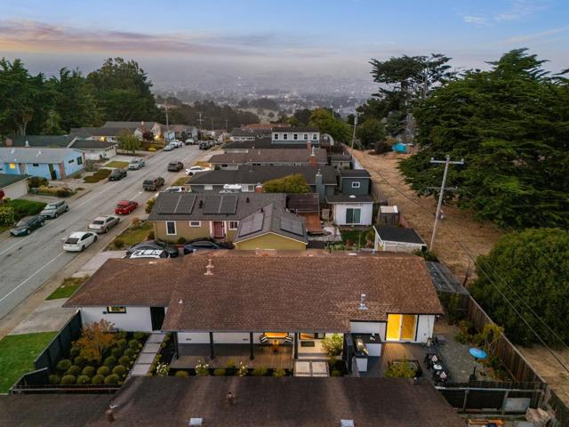 2501 Fleetwood Drive, San Bruno CA: https://media.crmls.org/mediaz/5a352966-76c8-458f-9fc7-025dd253fbc8.jpg