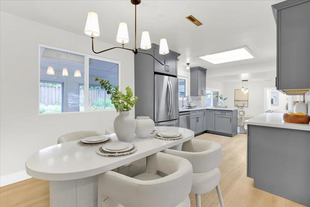 2828 Monte Cresta Way, San Jose CA: https://media.crmls.org/mediaz/5a353387-d3da-4c94-b604-128be8c48945.jpg