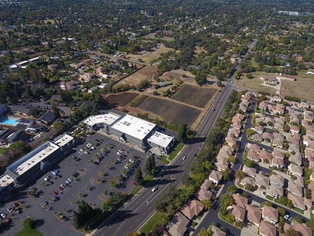 7314 Santa Juanita Avenue, Orangevale CA: https://media.crmls.org/mediaz/5a359035-1c0b-4345-9b6c-0ace9bcea790.jpg