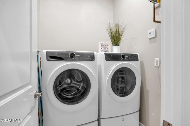 4953 Kilburn Court, Oak Park CA: https://media.crmls.org/mediaz/5a369039-b69b-42ed-b315-f71101e24ee8.jpg