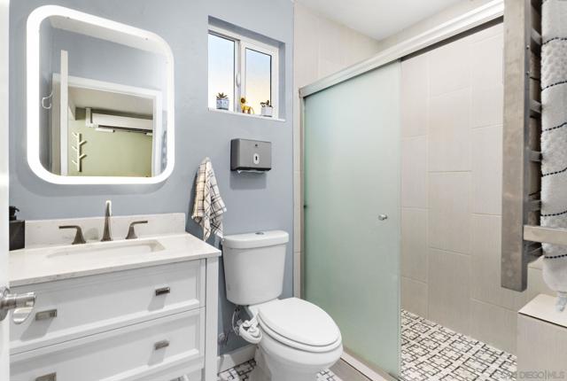 4407 Bancroft St, San Diego CA: https://media.crmls.org/mediaz/5a36e3ab-a367-47fb-87bc-36fb7f2c9496.jpg