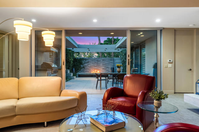 72205 El Paseo, Palm Desert CA: https://media.crmls.org/mediaz/5a3798af-367d-45d8-9b99-80152d465a8f.jpg