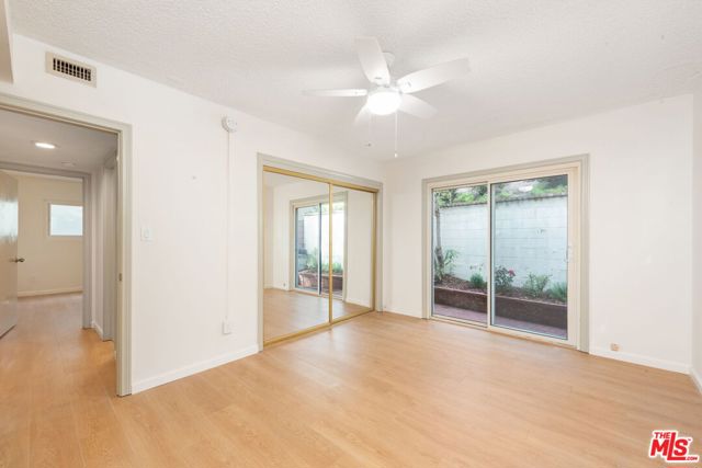 8335 W Manchester Avenue, Playa del Rey CA: https://media.crmls.org/mediaz/5a38db5a-1d94-4c95-8e6e-78dc6ee72821.jpg