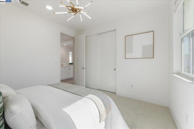 4058 Chalk Hill Way, Dublin CA: https://media.crmls.org/mediaz/5a390511-9f09-4eba-a7c1-267b2688fbb1.jpg