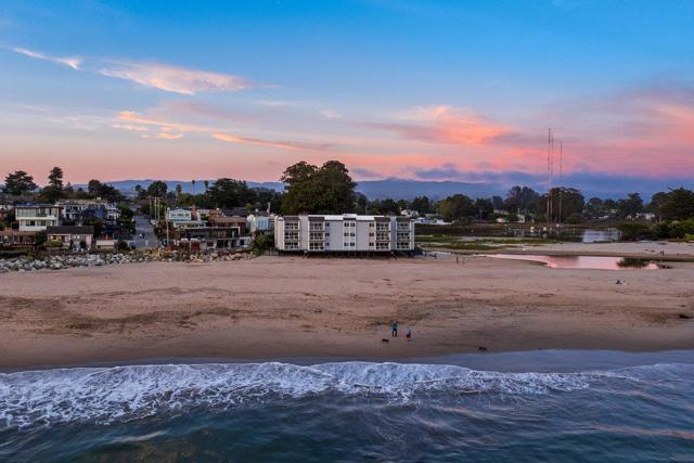 22130 E Cliff Drive, Santa Cruz CA: https://media.crmls.org/mediaz/5a3913be-80df-4827-bdc1-10f262998b63.jpg