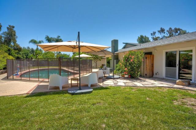 11668 Altoona Dr, El Cajon CA: https://media.crmls.org/mediaz/5a3a5b44-1147-41f5-99d7-c87c5c497bad.jpg