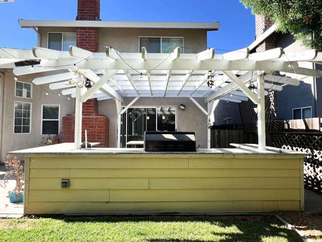 85 Phillips Ct, Tracy CA: https://media.crmls.org/mediaz/5a3a7c74-6aa5-4aa7-8632-dd1977d483e1.jpg