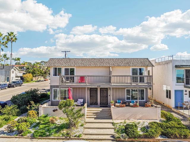 Detail Gallery Image 4 of 45 For 201 4th St a & B,  Encinitas,  CA 92024 - 5 Beds | 3/1 Baths