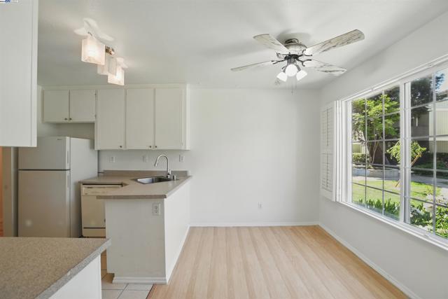 2575 Easton Way, San Jose CA: https://media.crmls.org/mediaz/5a3acc7d-a0db-4d6b-8138-7a569f0f6645.jpg