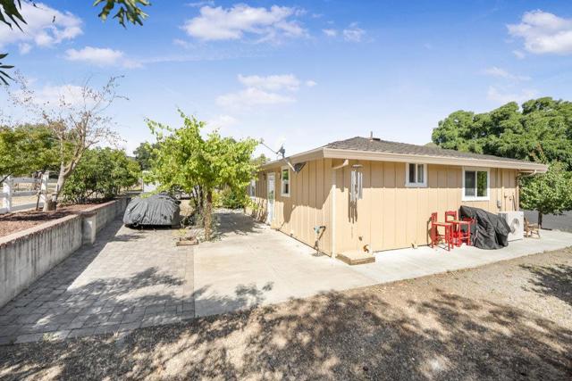 1090 W Edmundson Avenue, Morgan Hill CA: https://media.crmls.org/mediaz/5a3c5646-8b10-43fb-a769-dbd9be8f713f.jpg