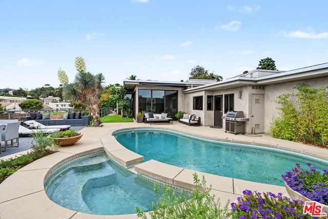 4 Bed Home for Sale in Los Angeles, California