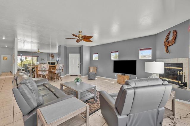 Detail Gallery Image 3 of 29 For 373 Ocotillo Cir, Borrego Springs,  CA 92004 - 3 Beds | 2 Baths