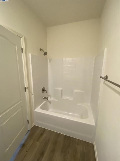 Image 8 of 21 For 99 Marigold Ave