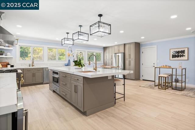 40 Loma Vista, Walnut Creek CA: https://media.crmls.org/mediaz/5a3d1a66-3f73-41ce-9582-fc06006fe5ab.jpg