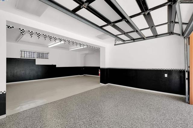 17561 Vineyard Rd, Castro Valley CA: https://media.crmls.org/mediaz/5a3d5e17-9ab1-49bd-bb29-bdc95d04412a.jpg
