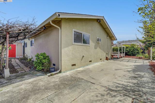 Image 40 of 52 For 2567 Bing Ct