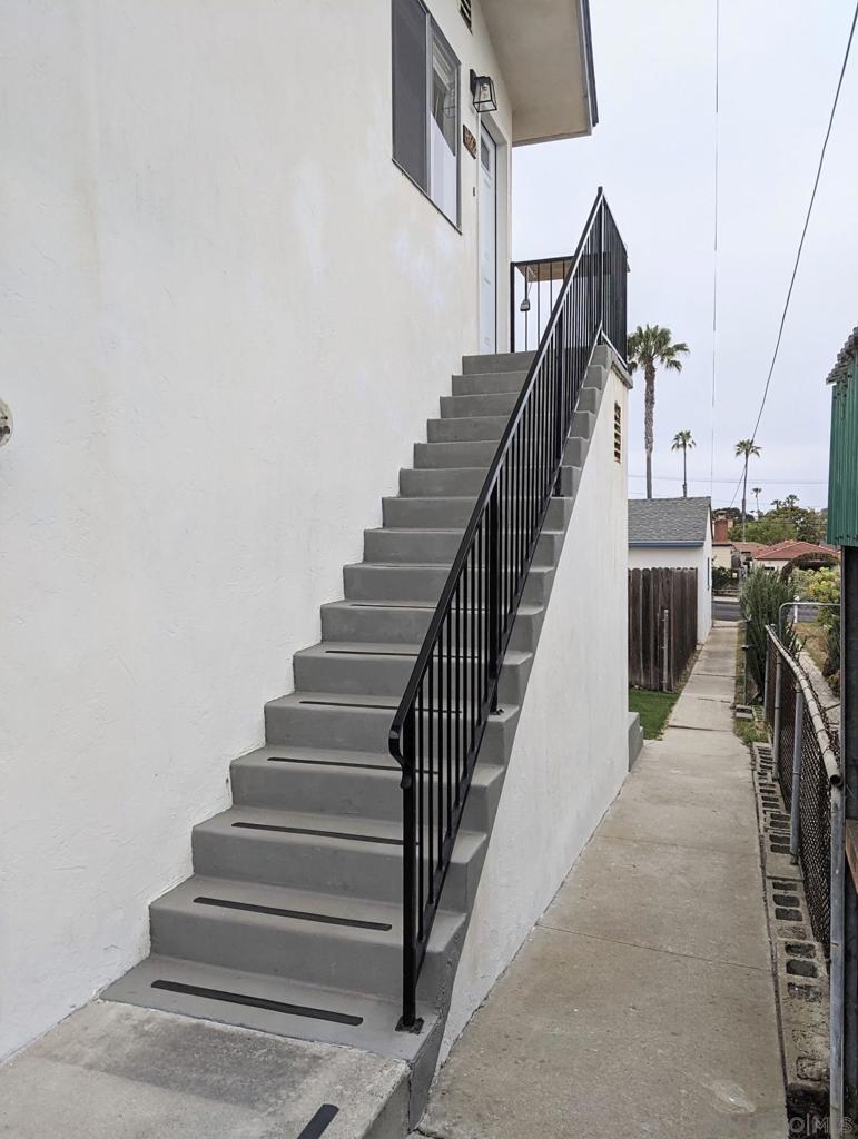 4662 Point Loma Ave - photo 10