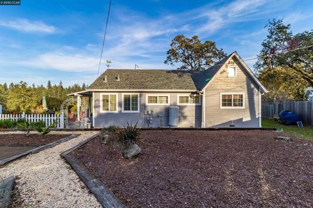 80 Diogenes Dr, Angwin CA: https://media.crmls.org/mediaz/5a40aa7f-2074-484d-b670-64260476bba2.jpg
