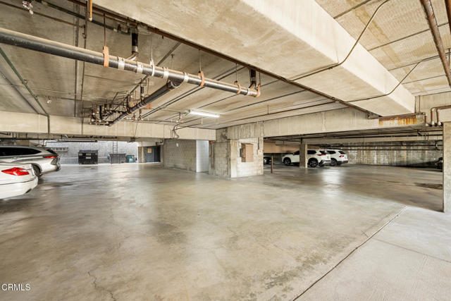 1121 E Wilson Avenue, Glendale CA: https://media.crmls.org/mediaz/5a40c2c0-be37-4366-a2b6-6f71faa1941e.jpg