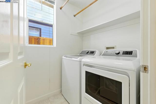 37420 Gillett Rd, Fremont CA: https://media.crmls.org/mediaz/5a41dac2-09c7-45be-ba11-0ff8117d7df5.jpg