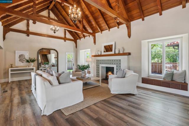 Image 6 of 42 For 850 Las Trampas Rd