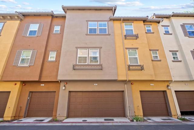 483 Rialto, San Jose CA: https://media.crmls.org/mediaz/5a42ebc5-a287-4d79-b95b-5687da5bfb94.jpg