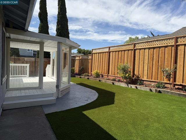 797 Orinda Ct, Fairfield CA: https://media.crmls.org/mediaz/5a43985b-3ed2-46d9-885b-644e3adec85d.jpg