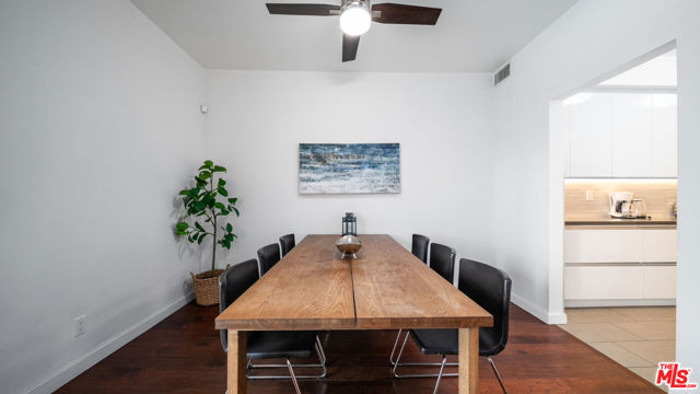 1818 Thayer Avenue, Los Angeles CA: https://media.crmls.org/mediaz/5a43b4da-1068-4cdc-ad26-7c1e02336499.jpg