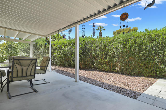 47867 Los Amigos Court, Indio CA: https://media.crmls.org/mediaz/5a44b3b8-6f0c-42f5-a9e7-aa431a652a39.jpg