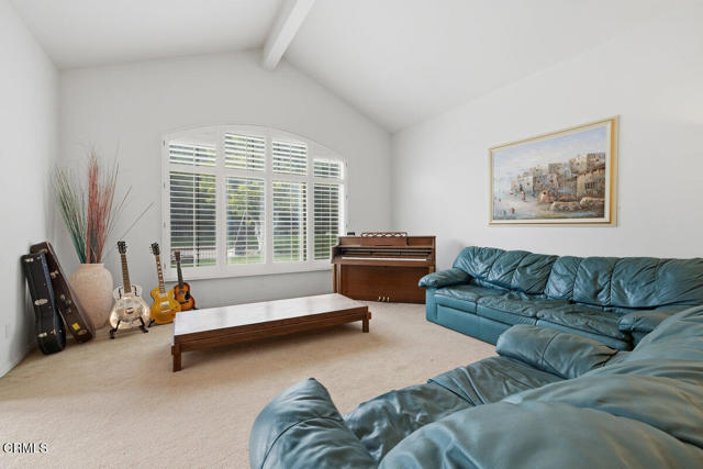 1251 Via Latina Drive, Camarillo CA: https://media.crmls.org/mediaz/5a44dbe7-0d32-4788-bfc7-80cf8cd3564e.jpg