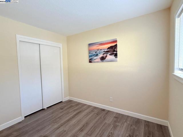 68 El Toro Ct, Fairfield CA: https://media.crmls.org/mediaz/5a45586d-c579-4ad3-8fce-8e2c0e422123.jpg