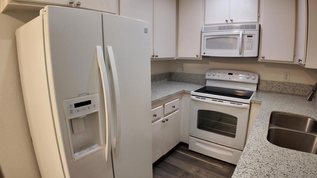 6330 Genesee Ave - photo 3