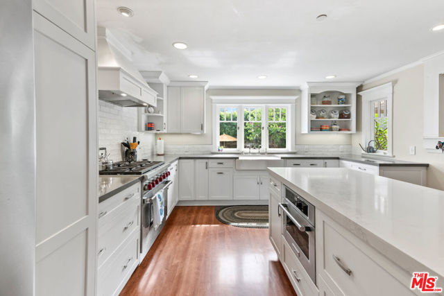 720 Strand Street photo 15