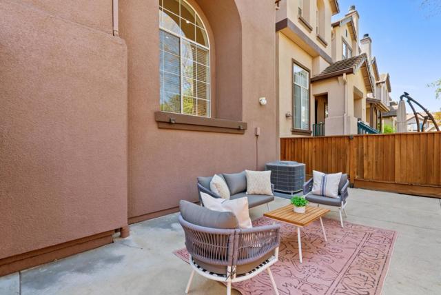 955 Nattinger Way, San Jose CA: https://media.crmls.org/mediaz/5a471e3c-2475-4f88-ad04-ba5f6b3a6360.jpg
