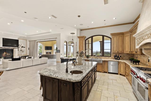 18233 Via Ambiente, Rancho Santa Fe CA: https://media.crmls.org/mediaz/5a47c845-f912-4887-9a88-ccd704f4eec9.jpg