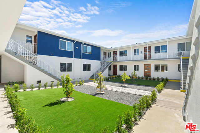 420 S Sepulveda Boulevard, Los Angeles CA: https://media.crmls.org/mediaz/5a47dc8d-92f5-4067-b3c8-10d316dc380e.jpg