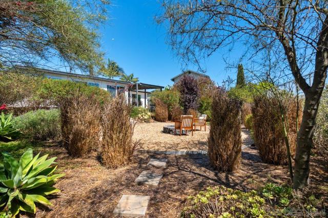 4179 Galt St, San Diego CA: https://media.crmls.org/mediaz/5a483749-347e-4ee2-a10b-83d9428ccf4e.jpg