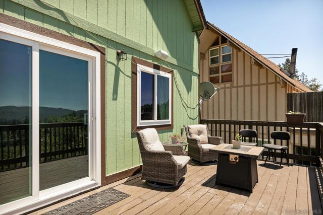 1141 Grass Valley Road, Lake Arrowhead CA: https://media.crmls.org/mediaz/5a4943c0-5ac1-4fe3-a2a9-b3fd0f30a426.jpg