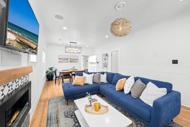 4602 Felton St, San Diego CA: https://media.crmls.org/mediaz/5a4c2389-d095-449f-a6ae-70d25348f851.jpg