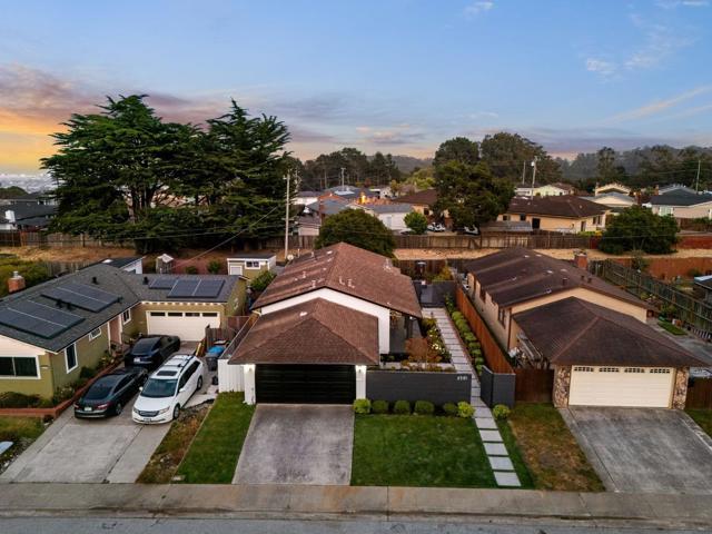2501 Fleetwood Drive, San Bruno CA: https://media.crmls.org/mediaz/5a4d0a4c-92d0-4224-9d4a-4f1dc36dbe7b.jpg
