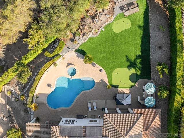 2520 Filmott, Escondido CA: https://media.crmls.org/mediaz/5a4d31ce-9c16-4650-8274-ecffa1ada80a.jpg