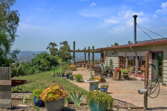 15946 Camino Vista Way, San Jose CA: https://media.crmls.org/mediaz/5a4d47aa-9581-42cf-b772-e2ada5ace4a1.jpg