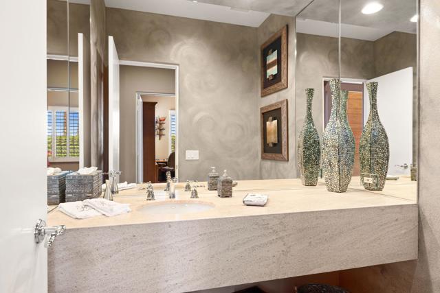 867 Arrowhead Drive, Palm Desert, CA 92211