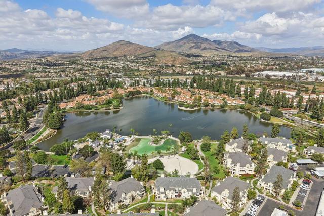 2077 Lakeridge Circle, Chula Vista CA: https://media.crmls.org/mediaz/5a4f7cb8-7e94-452d-8db3-fbb56cc42230.jpg